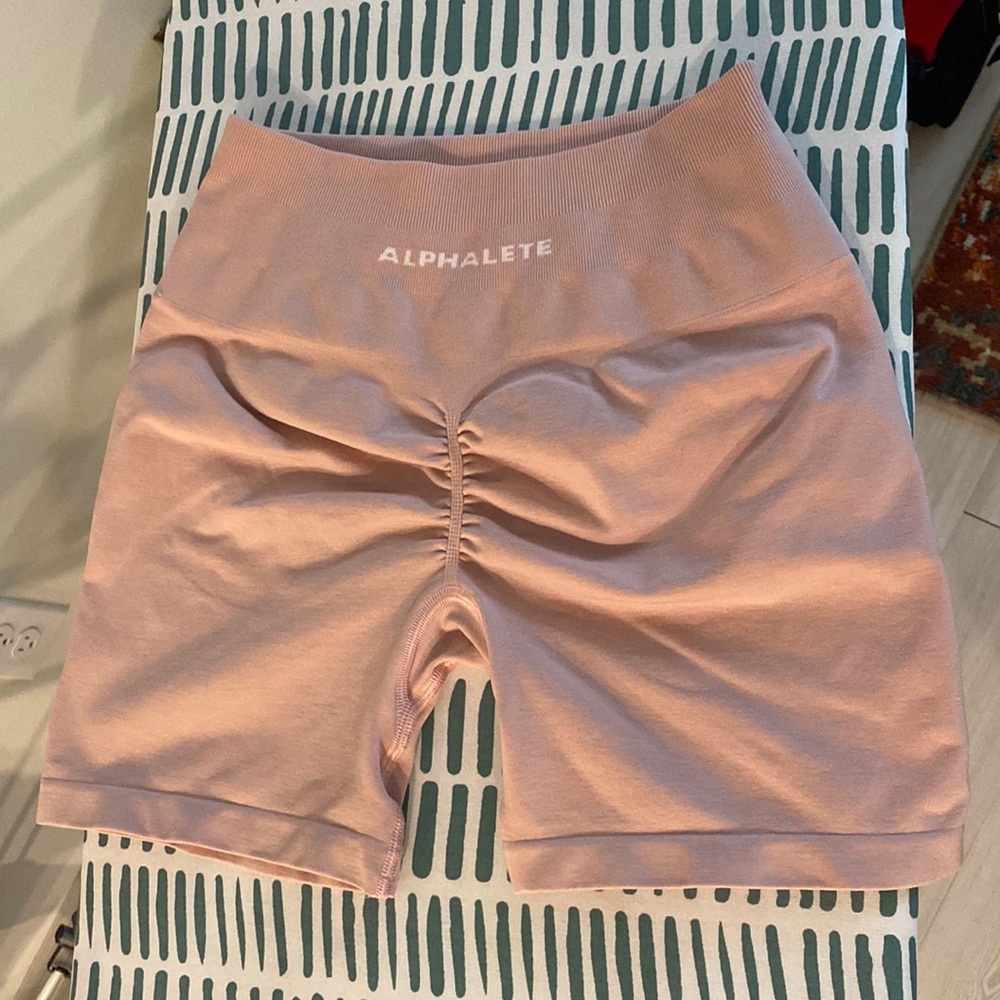 Alphalete amplify Shorts